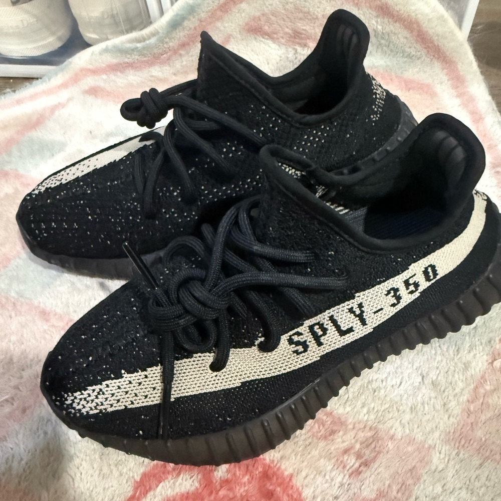 Yeezy Oreo.